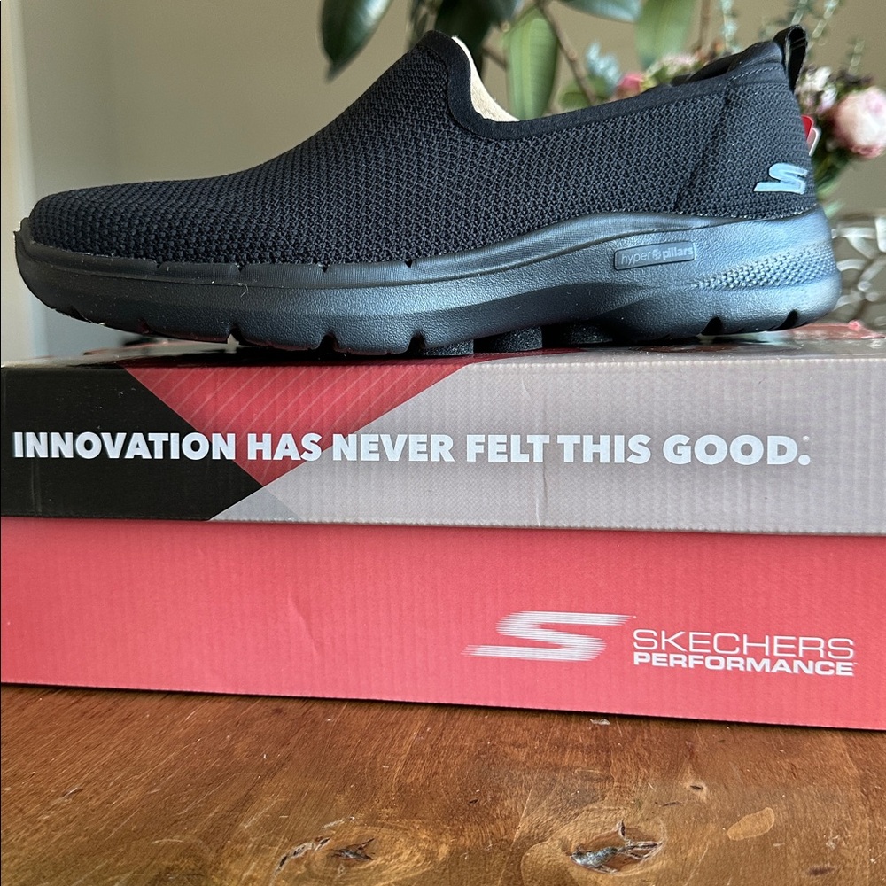Skechers Black Mesh Slip-Ons GoWalk 6 hyper pillars